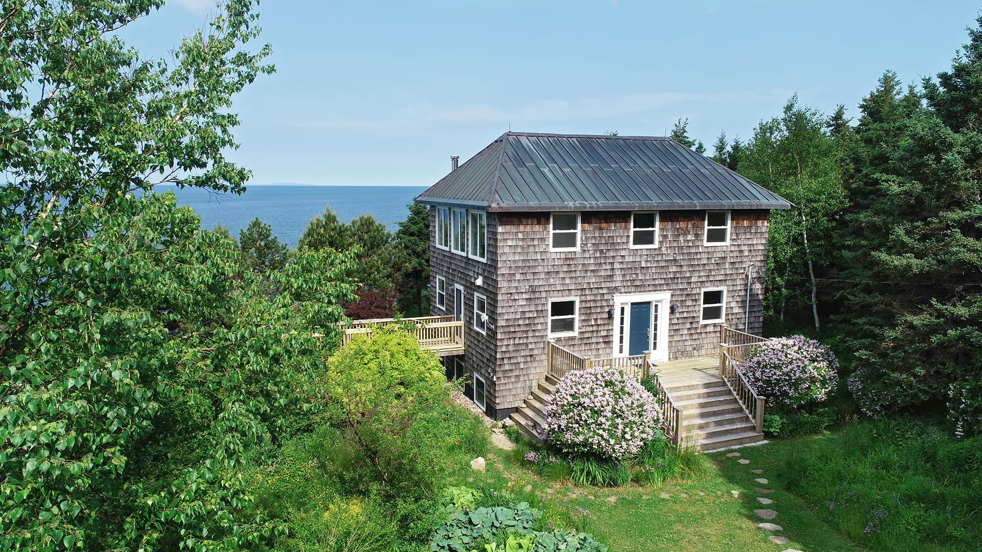 Beardmans Art House by the Sea
