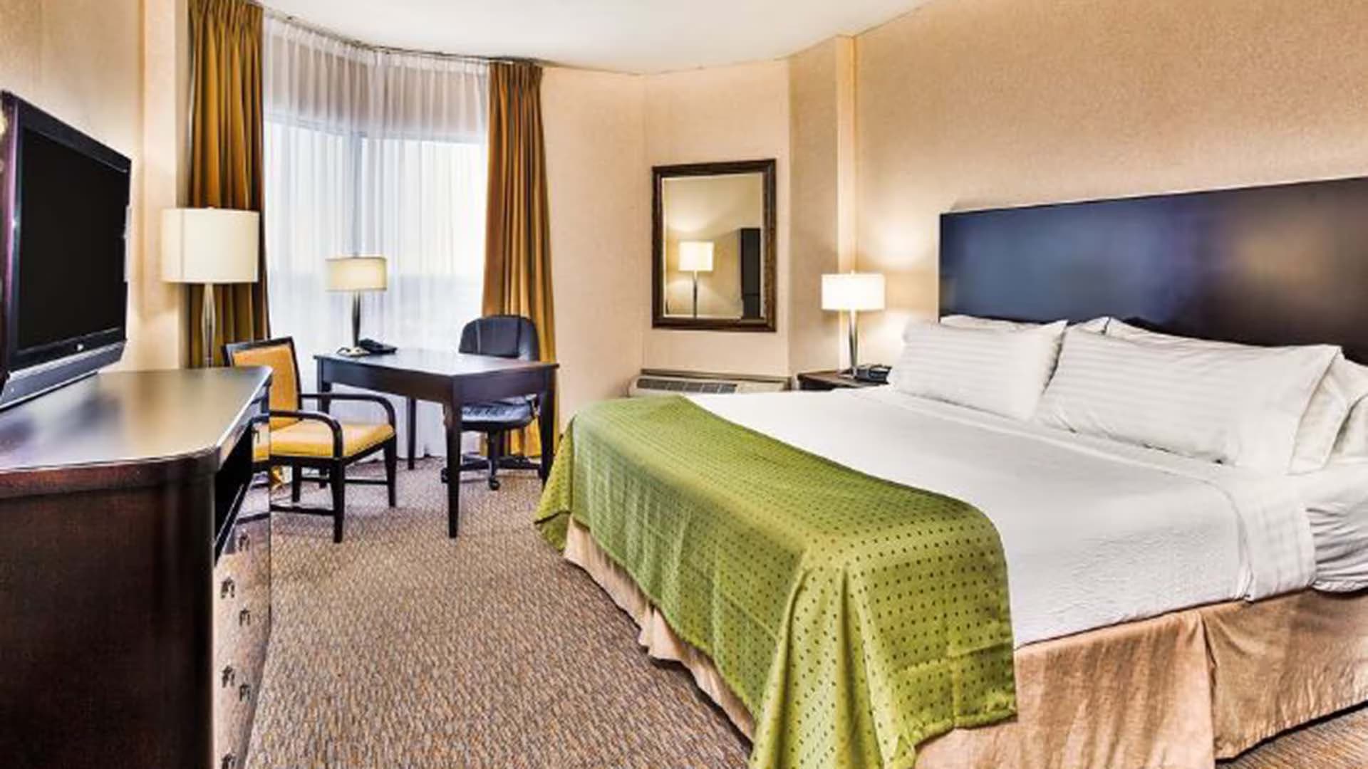 Holiday Inn Sydney – Waterfront