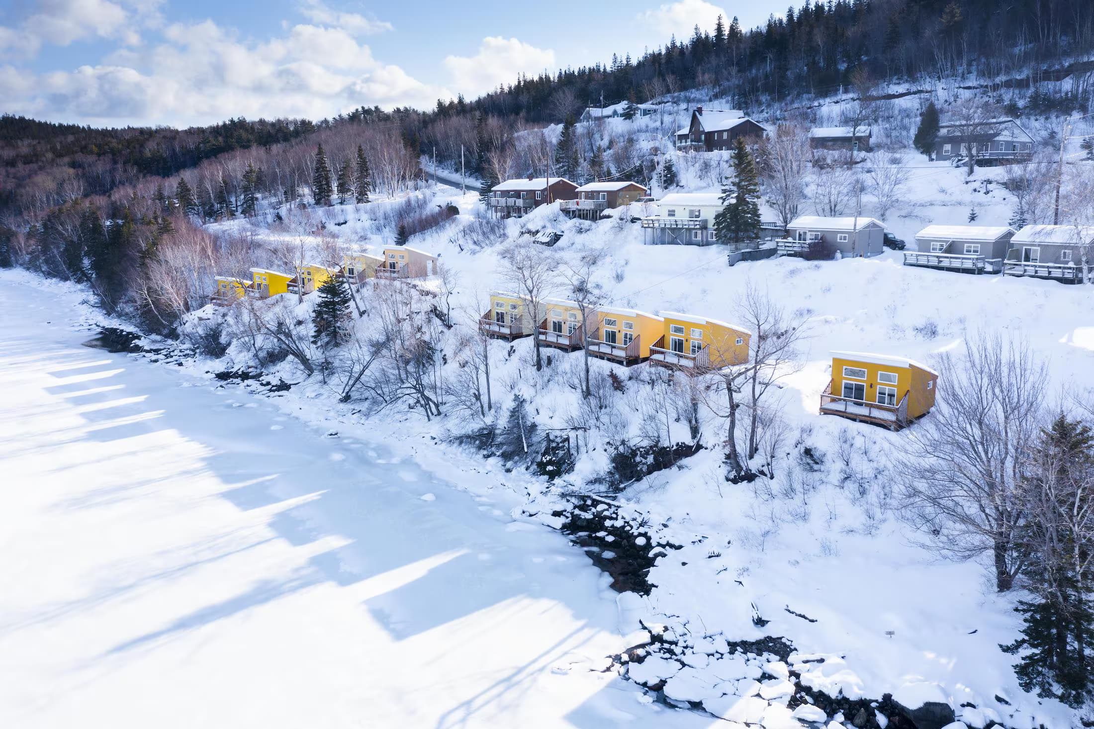 Knotty Pine Cottages- Winter Special