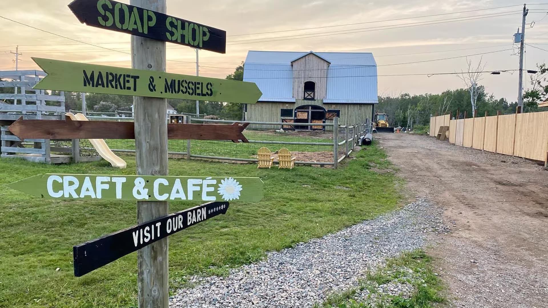 Stay at Groovy Goat Farm Co.