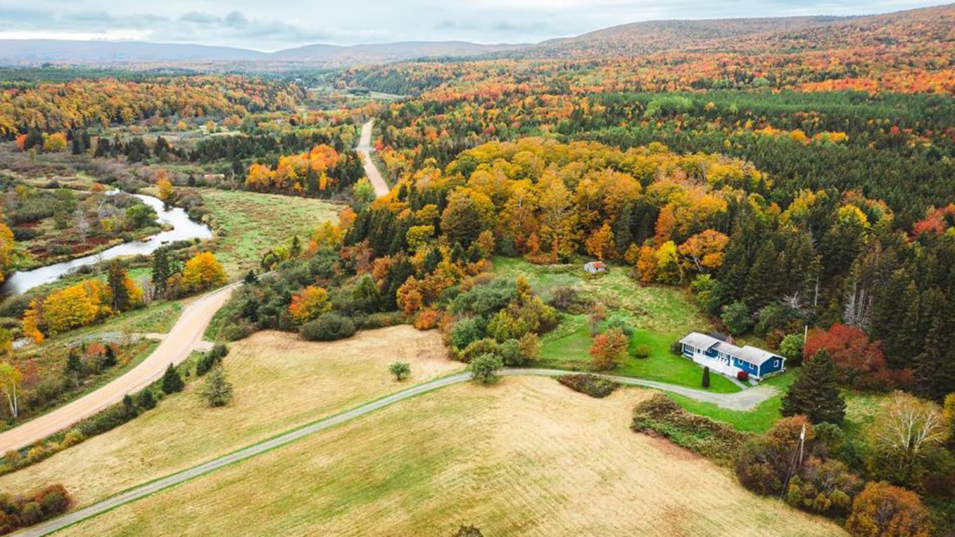 The Cameron House Cottage: Live Life In Tents