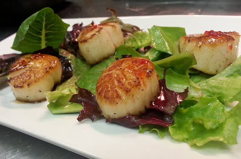 The Clove Hitch Bar & Bistro