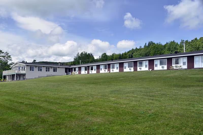 Trailsman Lodge & Restaurant