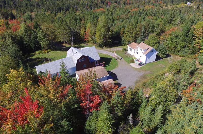 Mountainside Hideaway Cottage & Suites (formerly Helena’s Cottage)